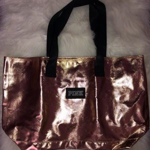 PiNK overnight bag